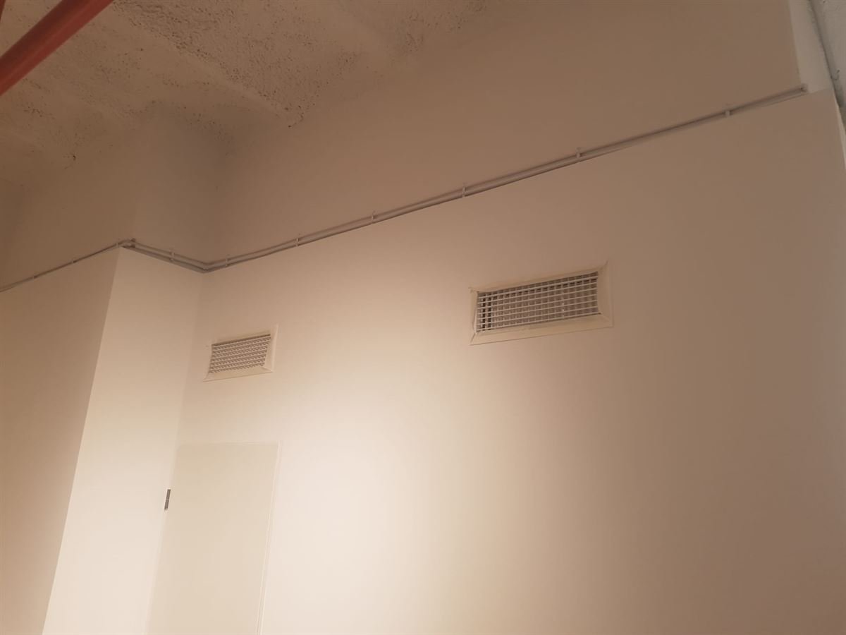 Rejillas de retorno integradas en la pared terminada