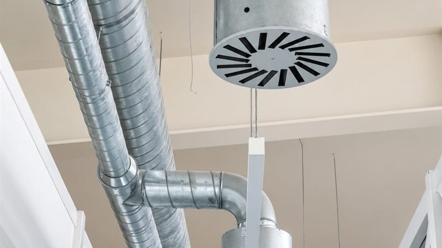 Conductos de chapa y difusores instalados por Instalaciones y Servicios JGDR